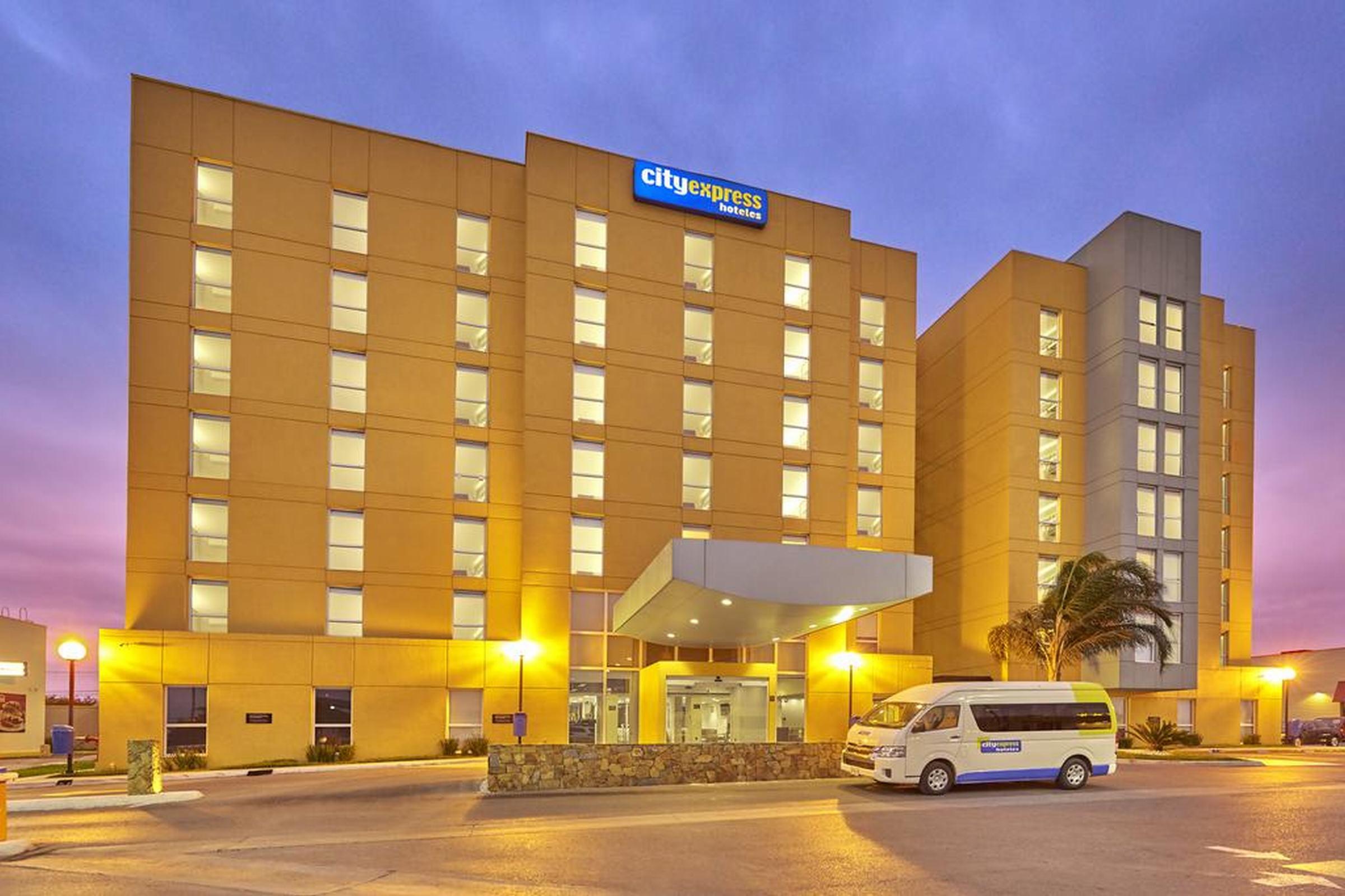 City Express By Marriott Tepic Exterior photo